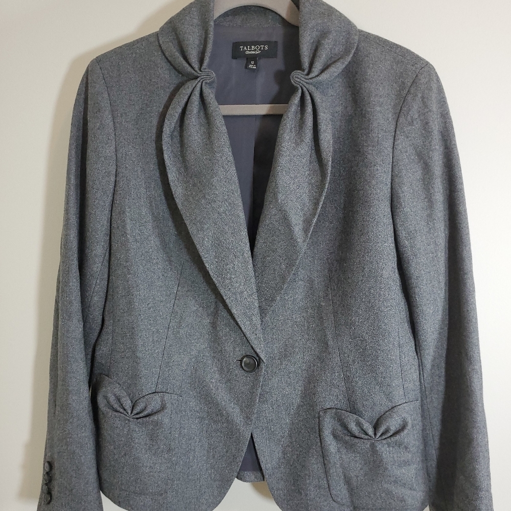 Talbots Womans blazer size 12 pinch collar pockets